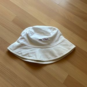 White bucket hat